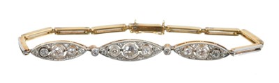 Lot 403 - 1920s diamond bracelet in case with brooch conversion fittings