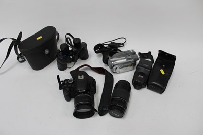 Lot 2452 - Canon EOS 600D camera, tripod, video camera and binoculars