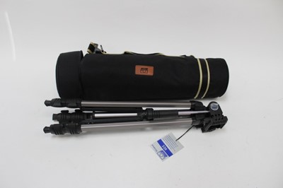 Lot 2452 - Canon EOS 600D camera, tripod, video camera and binoculars