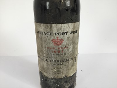Lot 32 - Port - one bottle, Grahams 1963, bottled 1965