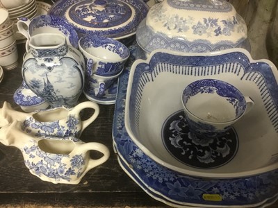 Lot 217 - Assorted 19th century and later blue and white to include Spode Italian pattern