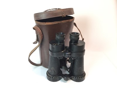 Lot 748 - Pair of Second World War British Barr & Stroud 7x CF25 military binoculars, serial no. 35345 M and broad arrow markings, in maker's leather case