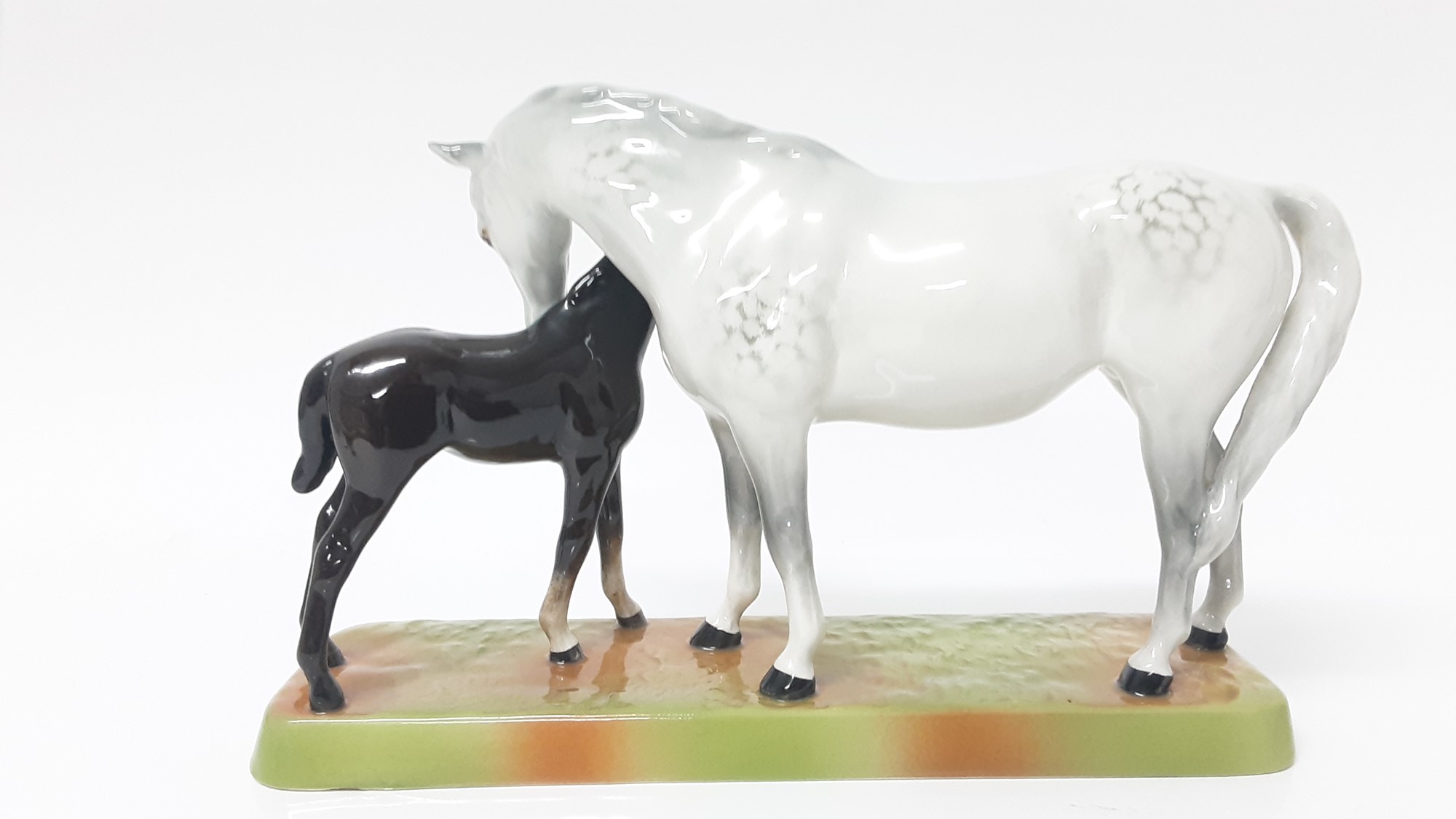 Lot 43 - Beswick Mare and Foal, model no. 1812,