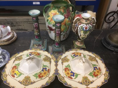 Lot 148 - Decorative ceramics