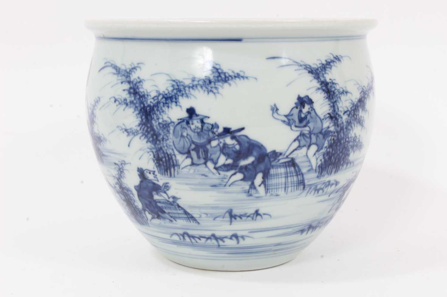 Lot 193 - Chinese blue and white jardinière
