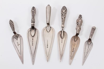 Lot 33 - Six silver trowel bookmarks all with silver handles