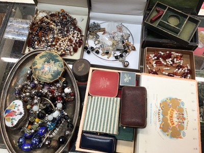 Lot 768 - Lot costume jewellery including amber and empty jewellery boxes