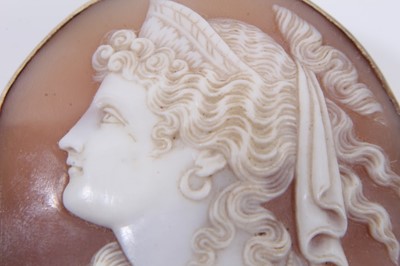 Lot 122 - Finely carved shell cameo depicting Greek Goddess Hera within brooch mount