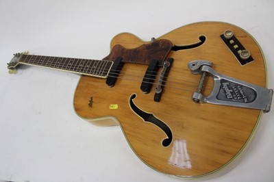 Lot 2362 - Hofner 'President' semi-acoustic electric guitar serial number '144', Thinline 1966, in excellent original complete with hard case. Missing Bigsby lever