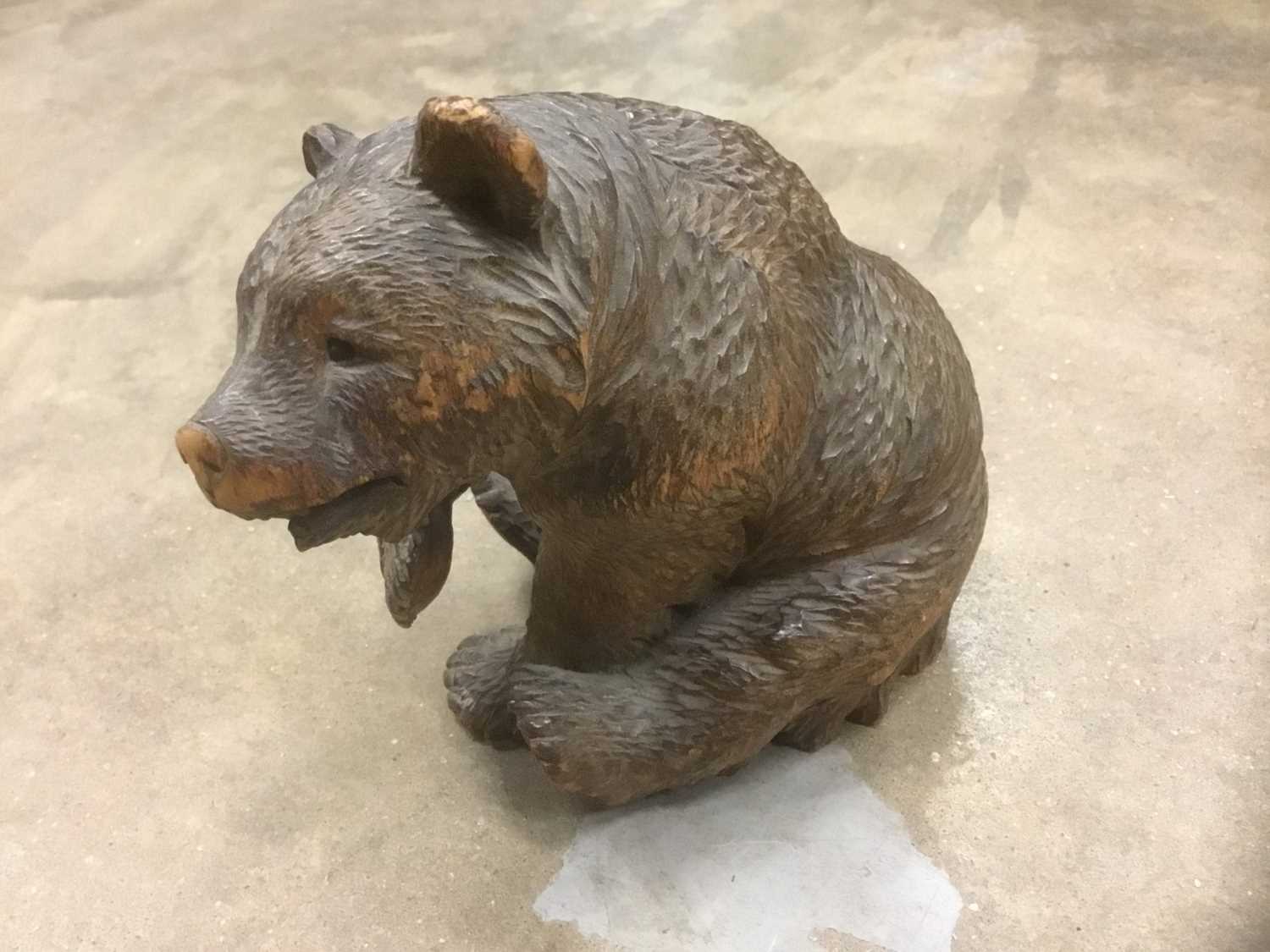 Lot 160 - Black Forest carved bear