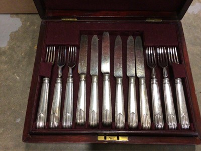 Lot 199 - Cased cutlery and silver plate