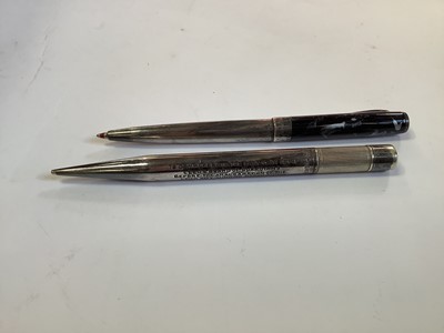 Lot 2630 - Italian Montegrappa 925 silver ballpoint pen with marbled finish, together with a Sampson & Mordan 'Centennial' pen