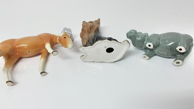 Lot 114 - Selection of animal ornaments, various makers to include Sylvac, Russian, Melba Ware etc (19)