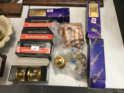 Lot 267 - Lot brass door furniture and fittings
