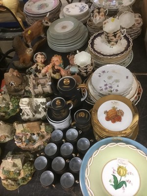 Lot 211 - Collection of various collectible ceramics