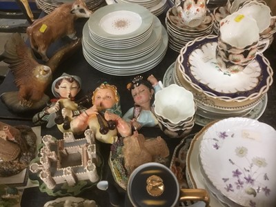 Lot 211 - Collection of various collectible ceramics