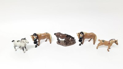 Lot 133 - Collection of Hagen Renaker ceramic models including horses and cattle (21)