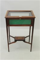 Lot 1474 - Edwardian-style inlaid mahogany display table...