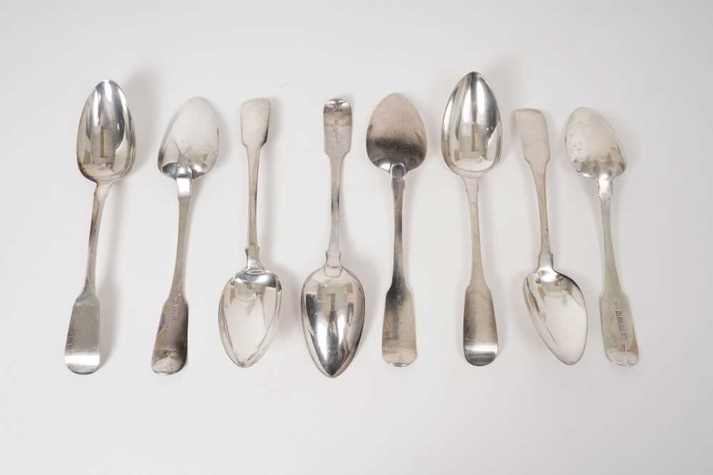 Lot 359 - Eight Georgian Irish silver fiddle pattern