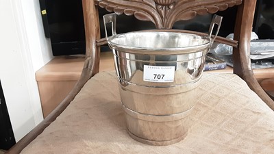 Lot 707 - Edwardian Walker & Hall silver plated ice bucket in the form of a barrel