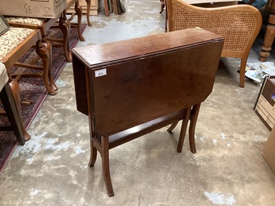 Lot 914 - Edwardian mahogany Sutherland table of typical form