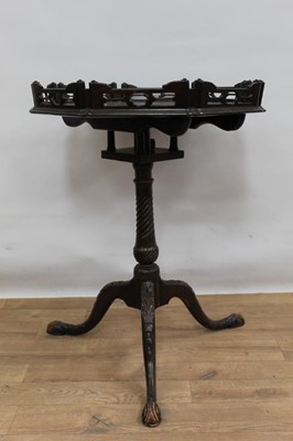 Lot 1507 - Georgian mahogany tripod table with octagonal galleried top