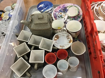 Lot 306 - Colclough tea and dinner ware and Lot decorated china and glassware