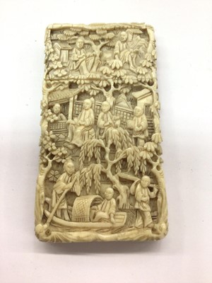 Lot 498 - 19th century Canton carved ivory card case