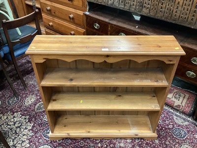 Lot 910 - Pine bookcase