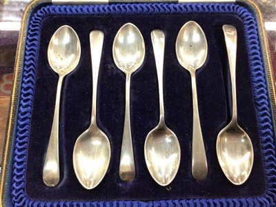 Lot 651 - Set of six silver teaspoons in fitted case