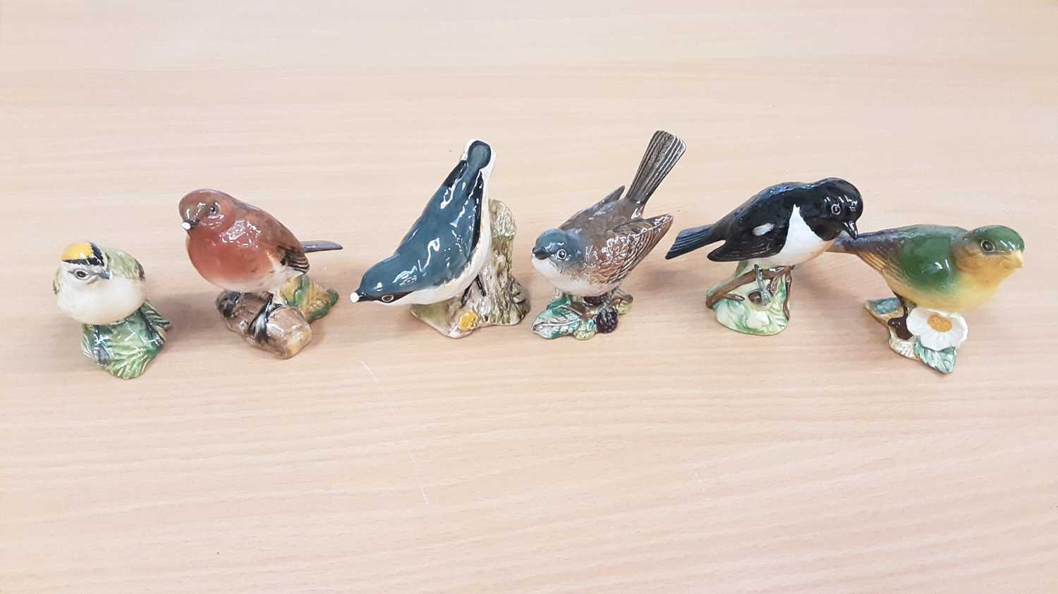 Lot 1322 - Twelve Beswick Birds