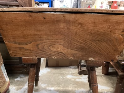 Lot 859 - 19th century elm dough trough with lid on turned legs 82 cm