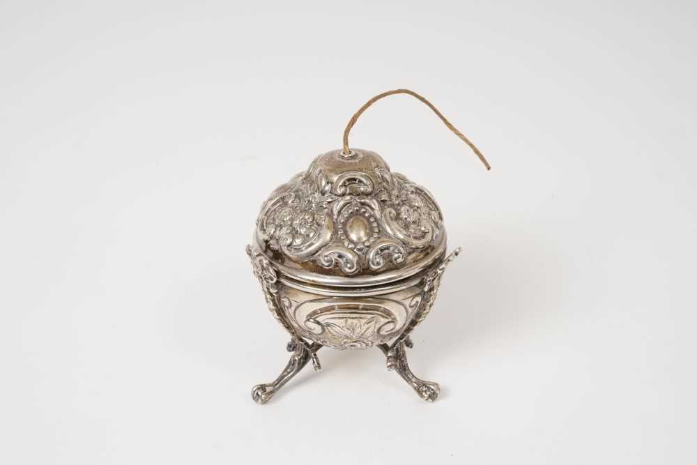 Lot 297 - Late Victorian string dispenser