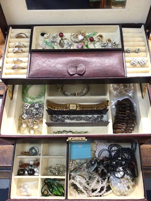 Lot 656 - Jewellery box with contents including silver gem set rings, various earrings, bead necklaces and ladies Seiko wristwatch