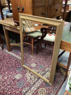 Lot 891 - Gilt framed bevelled wall mirror 101 x 71 cm