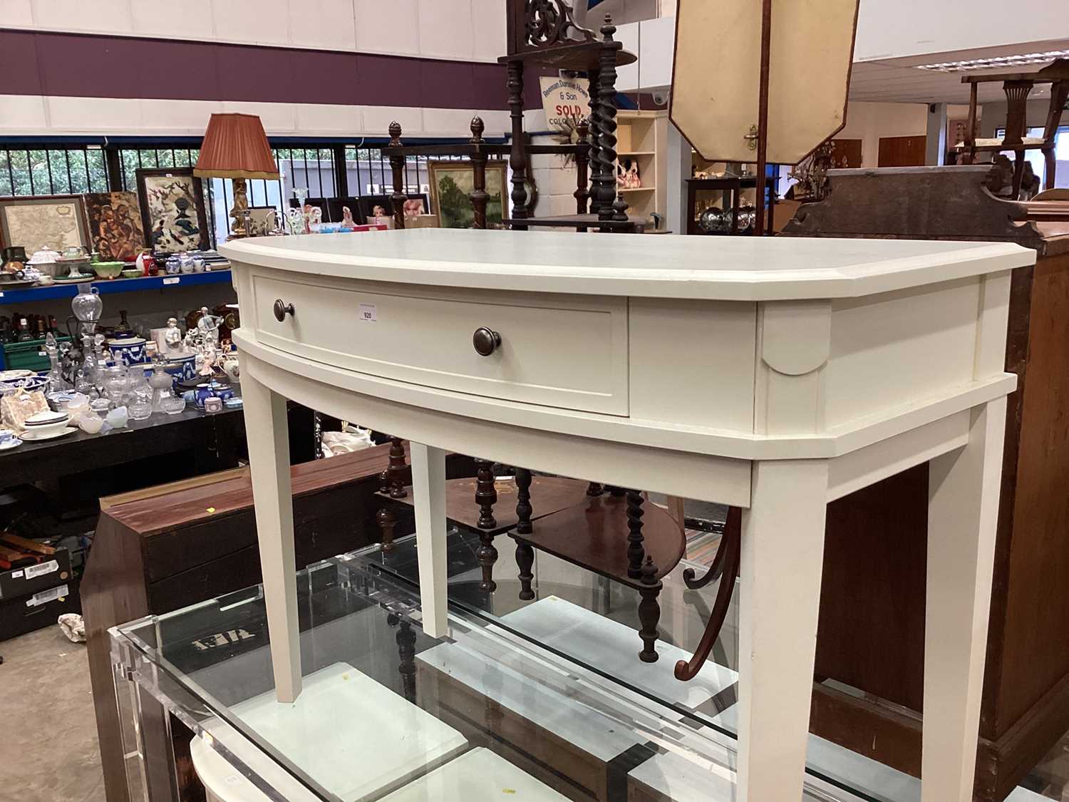 Lot 920 - Contempory white painted dressing table, stool and pair bowfront three drawer bedside chests (4)