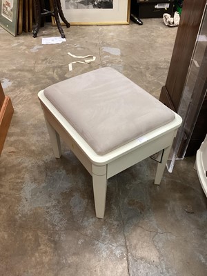 Lot 920 - Contempory white painted dressing table, stool and pair bowfront three drawer bedside chests (4)