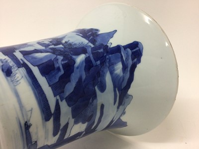 Lot 66 - Chinese blue and white beaker vase, Kangxi (1662-1722)