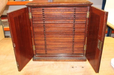 Lot 520 - Accessories - wood-drawer coin cabinet (1 coin cabinet)