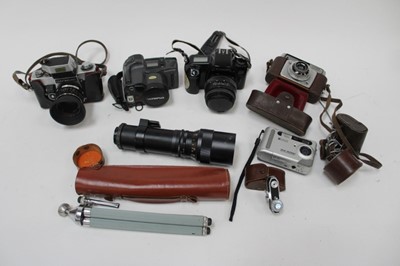 Lot 2465 - Cameras and accessories, including a Canon EOS 1000F and an Exakta RTL 1000