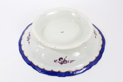 Lot 135 - Worcester footed dish