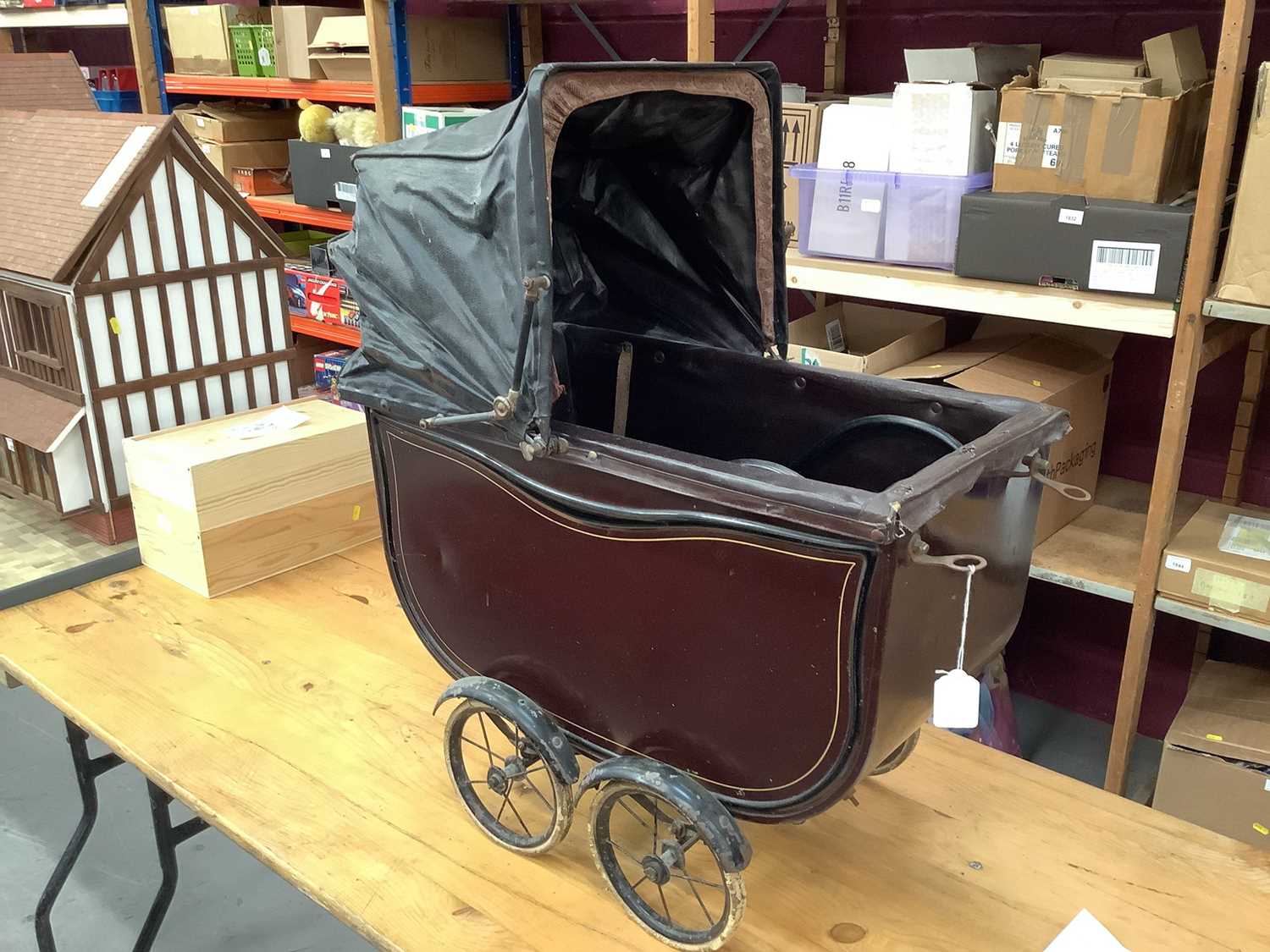 Lot 1877 - Vintage Dolls Pram