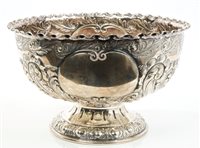 Lot 596 - Victorian Silverer rose bowl with repoussé...