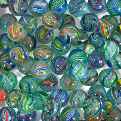 Lot 726 - Good collection of marbles