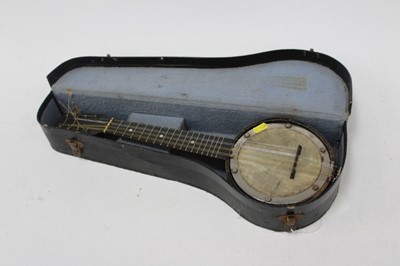 Lot 2339 - Piccolo mandolin-banjo