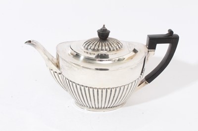 Lot 279 - Tea and Coffee set 4pc. John Round. Sheffield 1897.