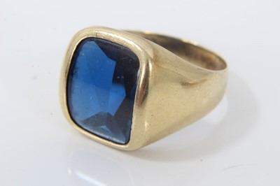 Lot 54 - 18ct gold wedding ring, yellow metal (stamped 585) blue stone signet ring and 9ct gold signet ring with Roman head decoration (3)