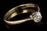 Lot 618 - Diamond single stone ring, the old cushion cut...