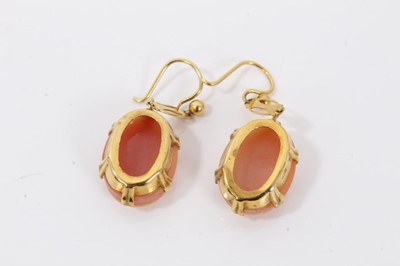 Lot 346 - 19th century rotating cameo brooch and pair cameo earrings in 9ct gold mounts