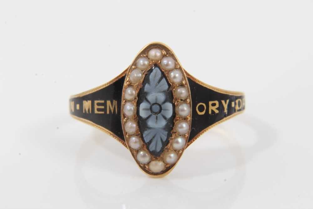 Lot 202 - Victorian 18ct gold and black enamel mourning ring